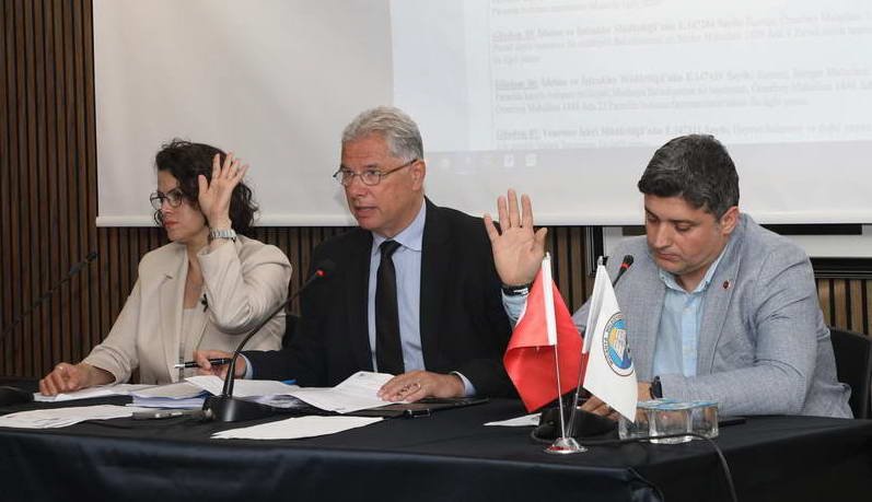 Mudanya Belediyesi, ilçe stadının yeniden kente kazandırılması için harekete geçti.