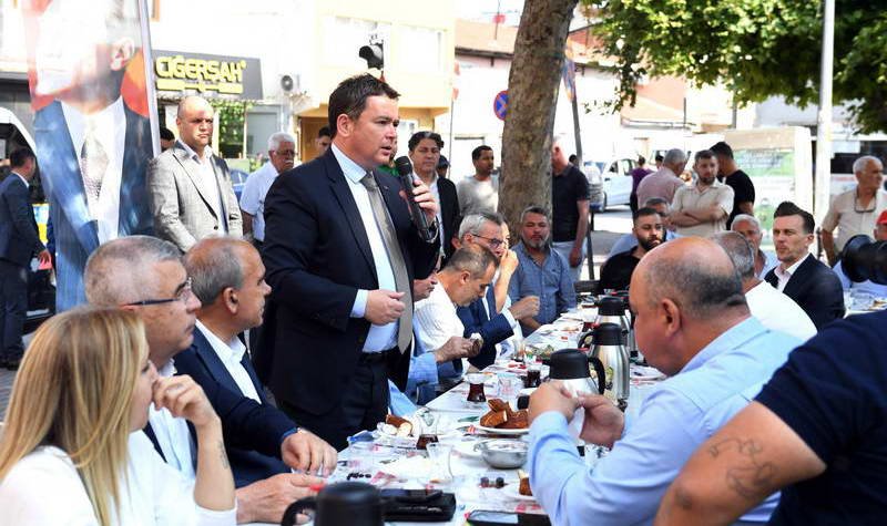 Osmangazililere en iyi hizmetleri sunabilmek adına mahalleleri tek tek gezen