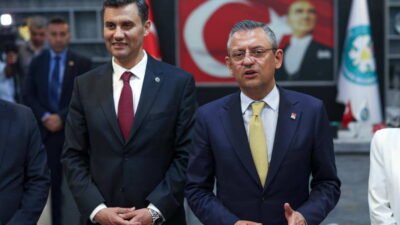 Manisa Büyükşehir Belediye Başkanı Ferdi Zeyrek, evinde geçirdiği talihsiz bir