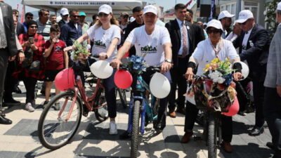 Bursa Büyükşehir Belediye Başkanı Mustafa Bozbey ve eşi Seden Bozbey,