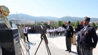 Bursa Büyükşehir Belediye Başkanı Mustafa Bozbey, Kıbrıs Barış Harekâtı'nın 51.