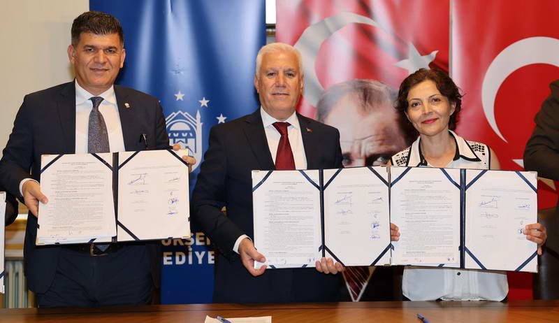 Bursa Büyükşehir Belediyesi bünyesinde çalışan kadrolu işçileri ilgilendiren toplu iş