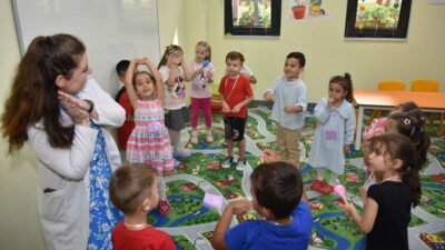 Bursa Büyükşehir Belediyesi’nin ‘Önce çocuklar gülümseyecek’ teması ile hayata geçirdiği