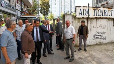 Osmangazi Belediye Başkanı Erkan Aydın, Kıracaali Mahallesi sakinleri ile kahvaltı