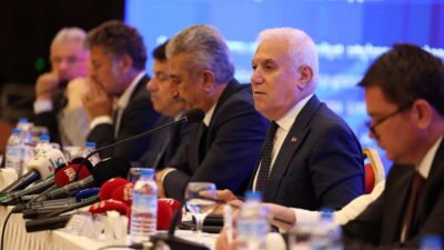 Bursa Büyükşehir Belediye Başkanı Mustafa Bozbey, kentte artık eski abonmanların