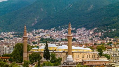 Osmangazi Belediyesi’nin yürüttüğü çalışmalarla hızla gelişmeye, güzelleşmeye ve modernleşmeye devam