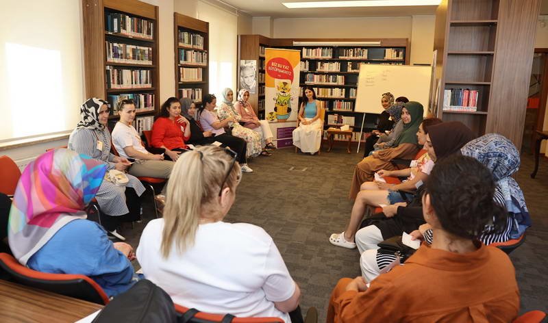 Nilüfer Belediyesi’nin, okul öncesinde çocuklara eğitim; annelere de rehberlik hizmeti
