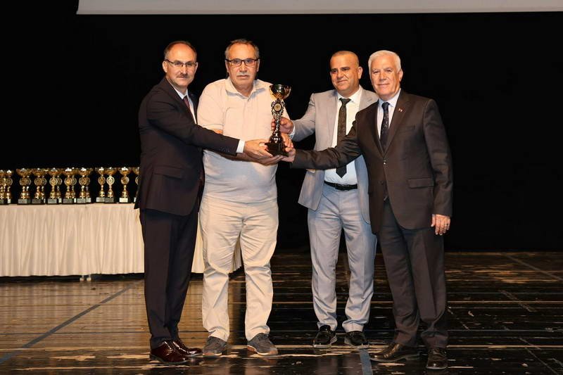Bursa Amatör Spor Kulüpleri Federasyonu 2024-2025 Futbol Müsabakaları Kupa Töreni'nde