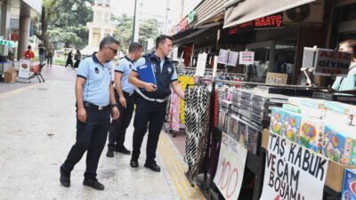 Osmangazi Belediyesi Zabıta Müdürlüğü ekipleri, kaldırımlarda görme engelliler için oluşturulan