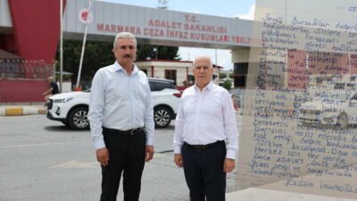 Cumhuriyet Halk Partisi Bursa İl Başkanı Nihat Yeşiltaş ve Bursa