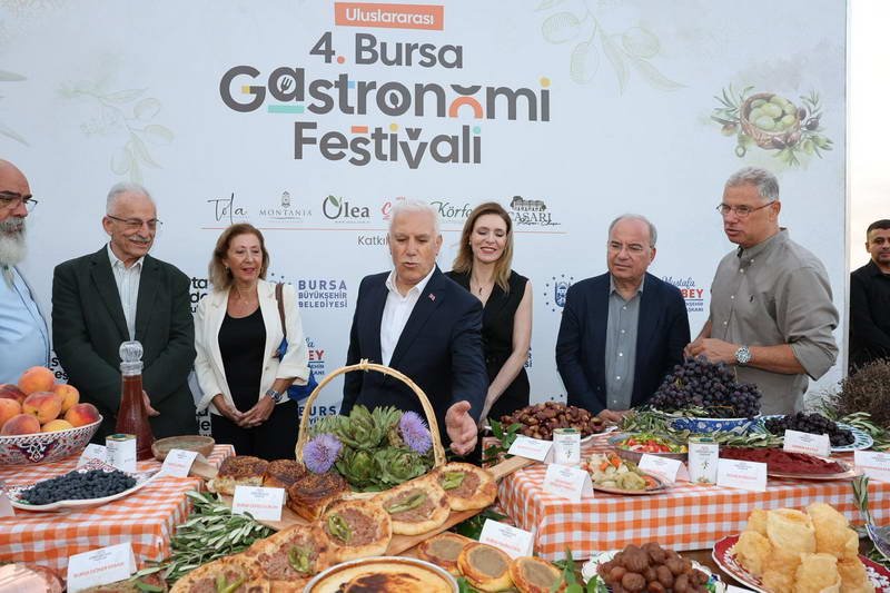  Bursa Büyükşehir Belediyesi’nin kentin köklü mutfağını, üretici gücünü ve zanaatkârlık