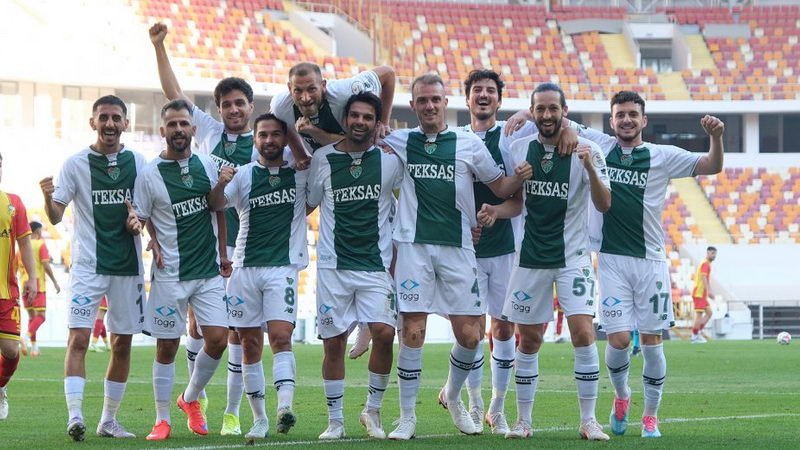 Bursaspor 2.Lig’in 1. haftasında Yeni Malatyaspor ile karşı karşıya geldi. Yeni