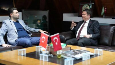 Bursaspor’a her fırsatta destek olan Osmangazi Belediye Başkanı Erkan Aydın,