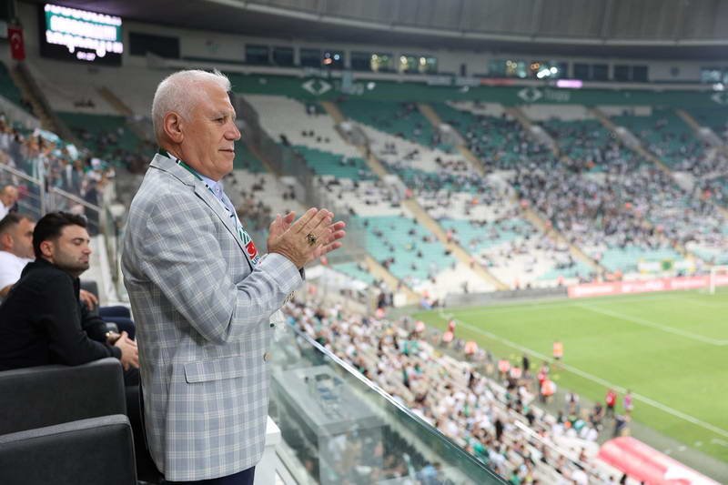 Büyükşehir Belediyesi, ‘Gençler ile Yeşil Beyaz Buluşmalar’ projesiyle gençleri Bursaspor