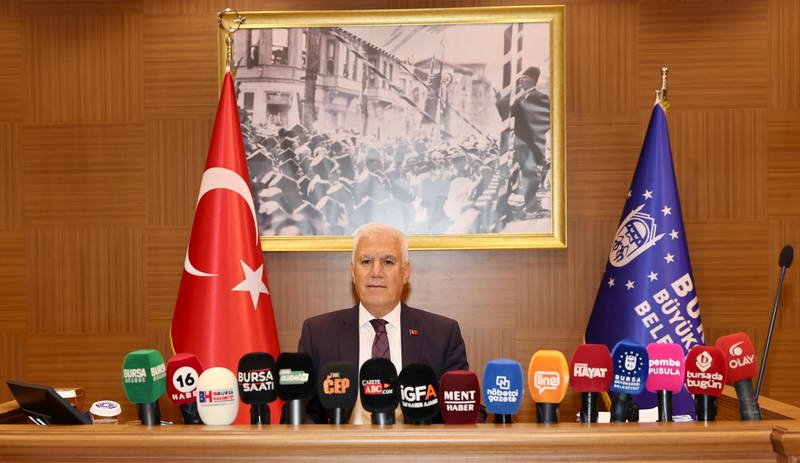 Bursa Büyükşehir Belediye Başkanı Mustafa Bozbey, Bursa’nın 103 yıl önce