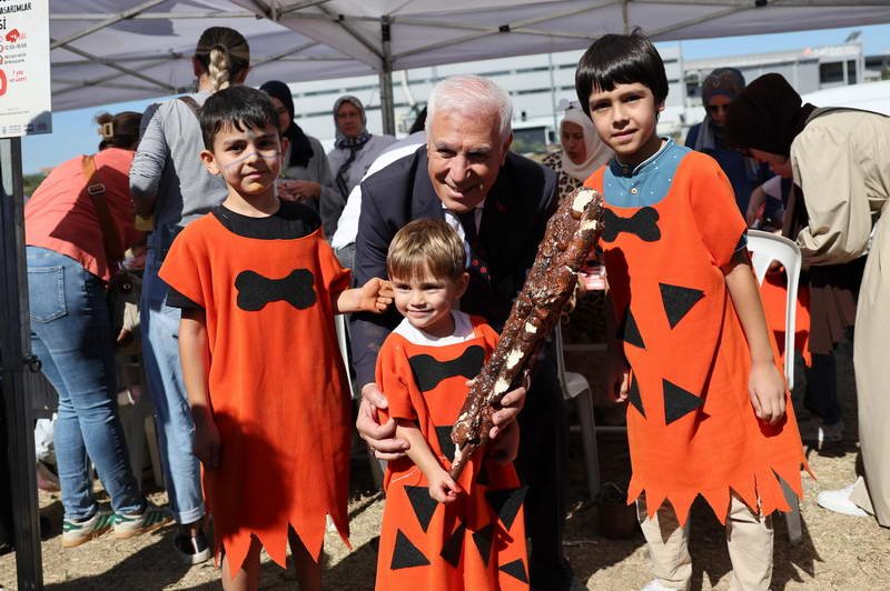 Bursa Büyükşehir Belediyesi tarafından bu yıl dördüncüsü düzenlenen Arkeoloji Festivali