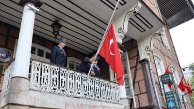 Bursa’nın Yunan işgalinden kurtuluşunun 103’üncü yıl dönümü, gazilerin sembolik olarak