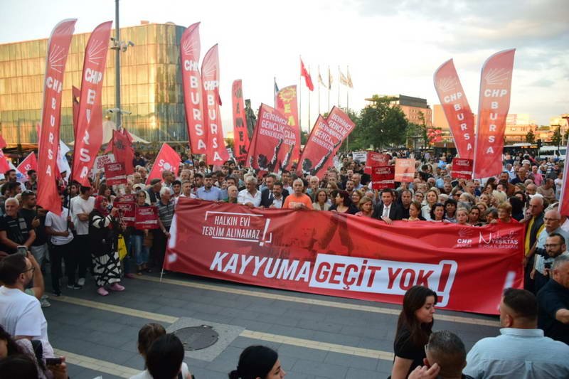 CHP Bursa İl Başkanlığı, İstanbul İl Başkanlığı'na Gürsel Tekin'in kayyum