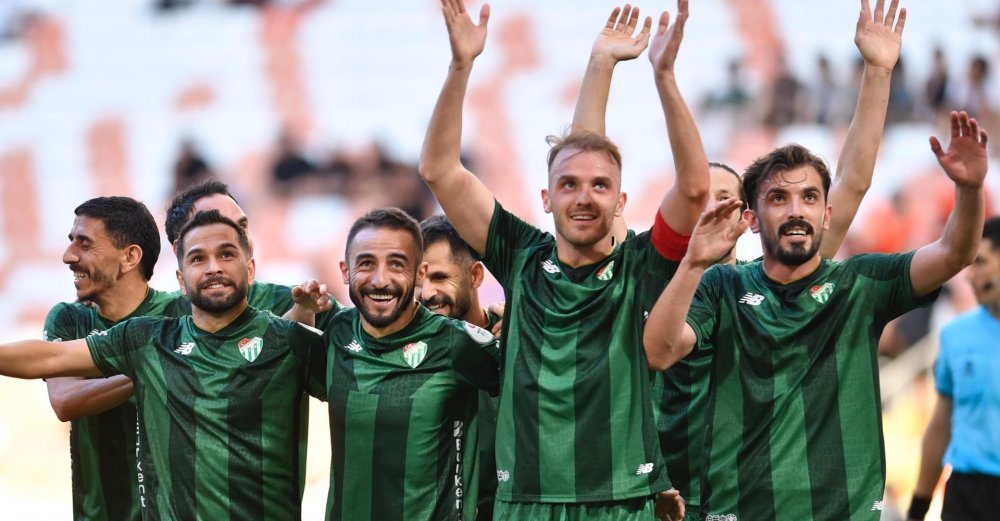 Bursaspor'a 6-0'lık farklı galibiyeti getiren golleri 19. ve 55. dakikada
