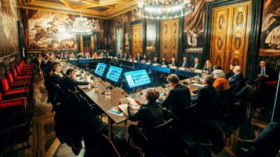 İspanya’nın Barselona kentinde düzenlenen ‘Dünya Metropol Zirvesi’nde (10. EMA Forumu)