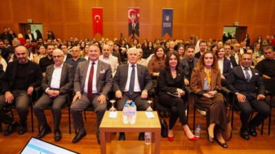 Skymind 2025 Akıllı Danışmanlık ve Yapay Zeka Zirvesi’nde konuşan Başkan