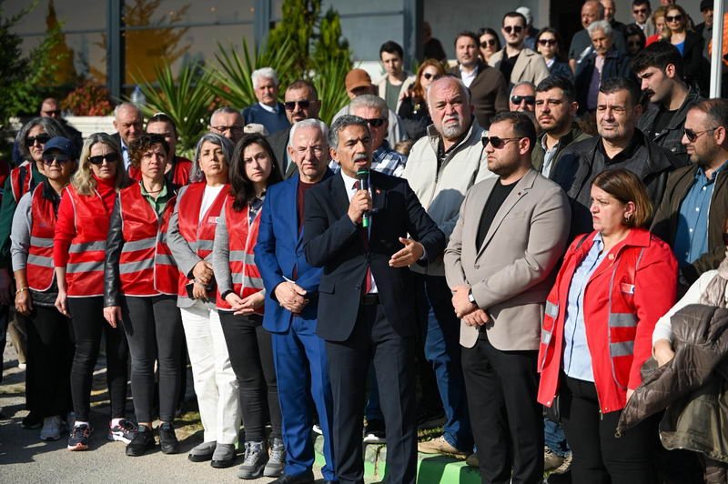 Gemlik Belediye Başkanı Şükrü Deviren, “Burası geçmişte günde birkaç kişinin