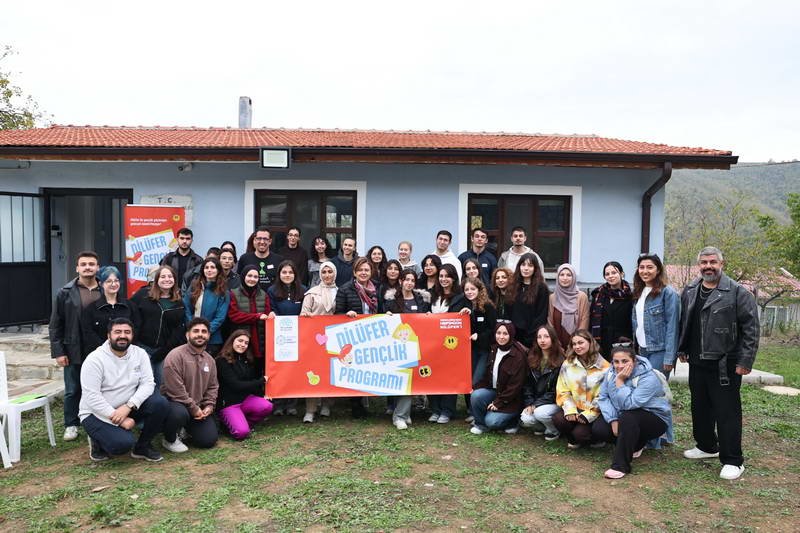 Nilüfer’in Üçpınar Mahallesi’nde düzenlenen etkinlikte bir araya gelen gençler; hem