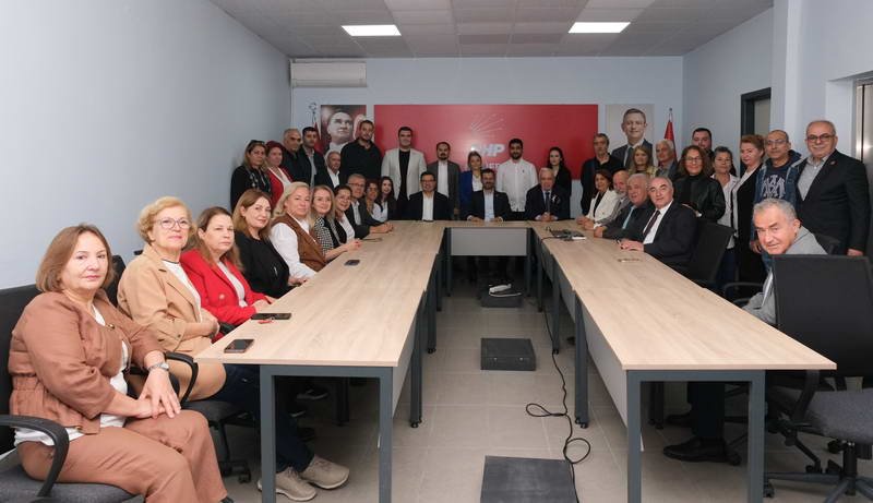 Nilüfer Belediye Başkanı Şadi Özdemir, CHP Nilüfer İlçe Başkanlığı’na yeniden