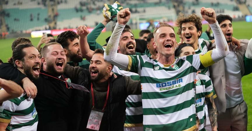 Bursaspor Lig’in 8. haftasında Menemen FK ile karşı karşıya geldi.