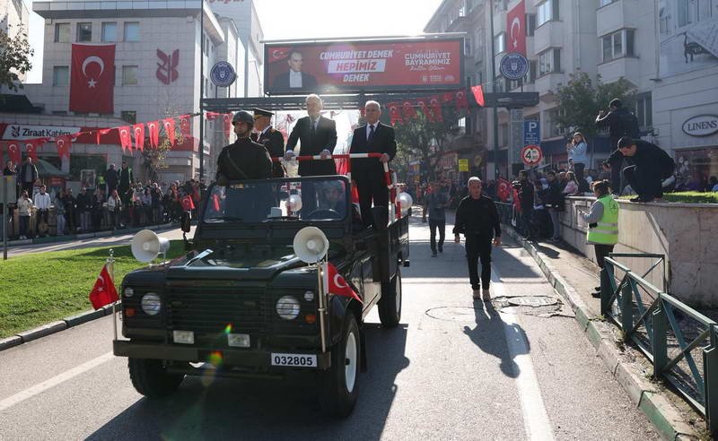 Tüm yurtta olduğu gibi Bursa’da da 29 Ekim Cumhuriyet Bayramı’nın