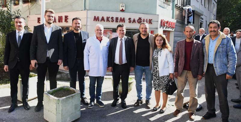 Osmangazi İlçesinde her Cuma günü  bir mahalleyi ziyaret ederek vatandaşlar