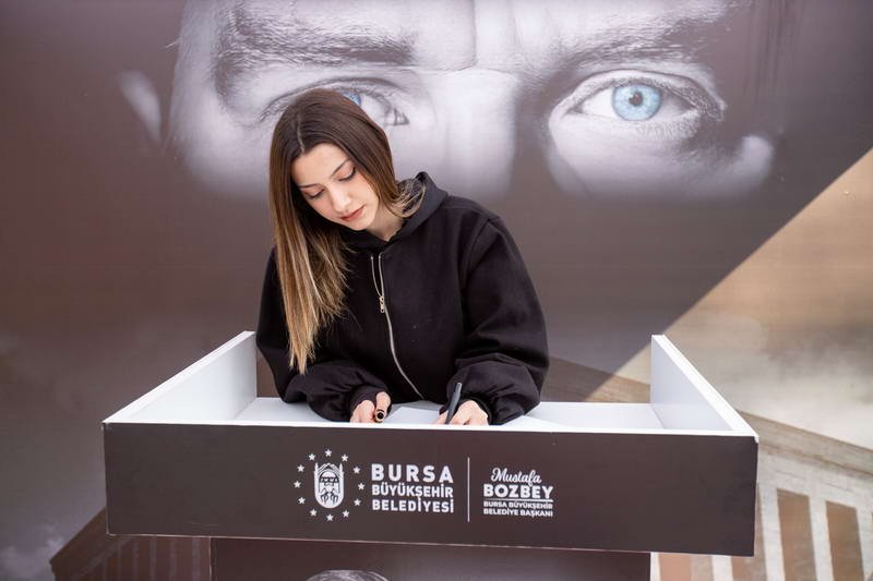  Cumhuriyetimizin kurucusu Ulu Önder Gazi Mustafa Kemal Atatürk’ün aramızdan ayrılışının