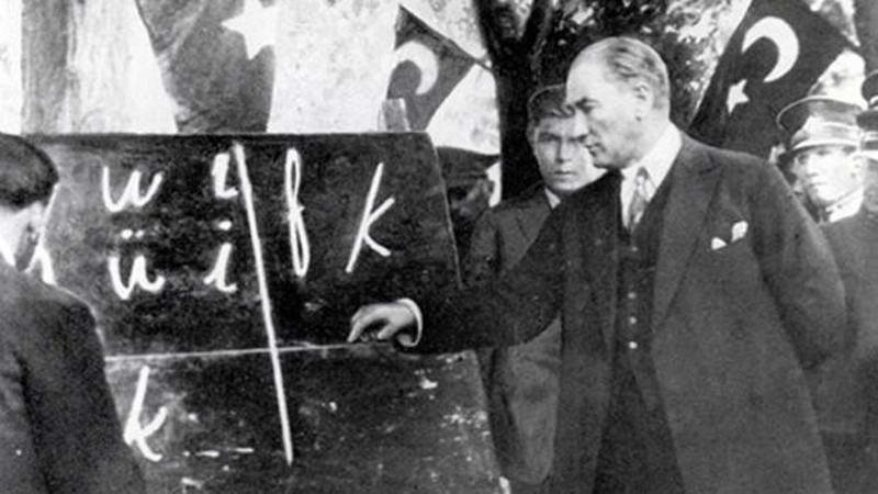 Müzik öğretmeni bir baba ile makine mühendisi oğul, anlamlı bir