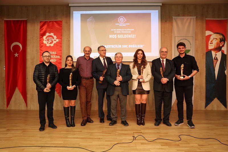 ÇGD Bursa Şubesi Basın Dayanışma Ödülü Merdan Yanardağ’ın şahsında Tele1