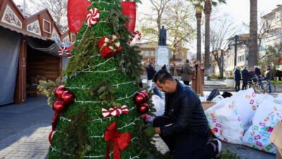 Mudanya Belediyesi, yeni yıl heyecanını kentin merkezine taşıyor. Mütareke Meydanı’nda