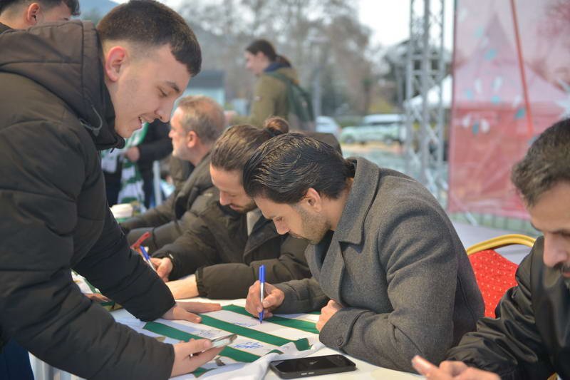 Bursa Büyükşehir Belediyesi tarafından Millet Bahçesi Kültürpark Atatürk Stadyumu girişinde