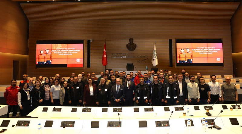 Nilüfer’de yaşanabilecek afetlere müdahale amacıyla kurulan, Nilüfer Belediyesi çalışanlarından oluşan