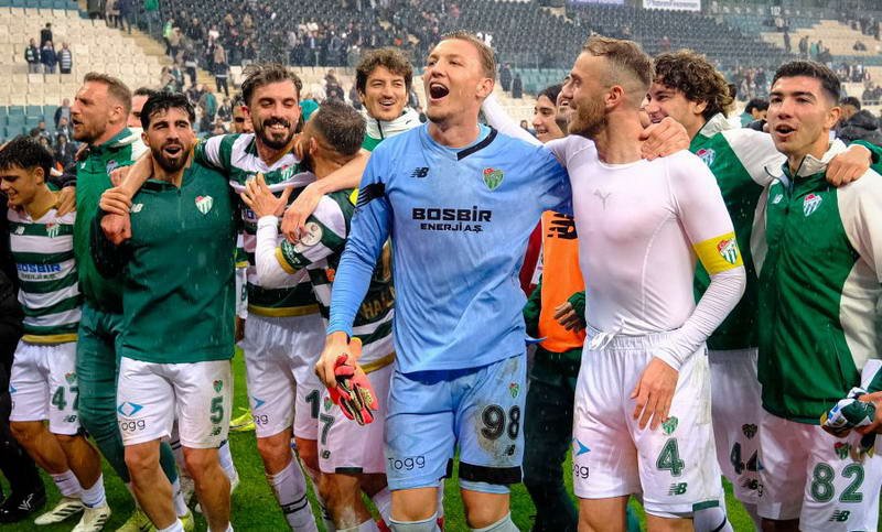 Bursaspor Lig’in 13. haftasında sahasında Fethiyespor ile karşı karşıya geldi.