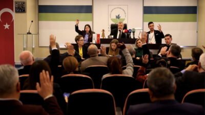 Osmangazi Belediyesi’nin Aralık Ayı Olağan Meclis Toplantısı, belediye meclis salonunda