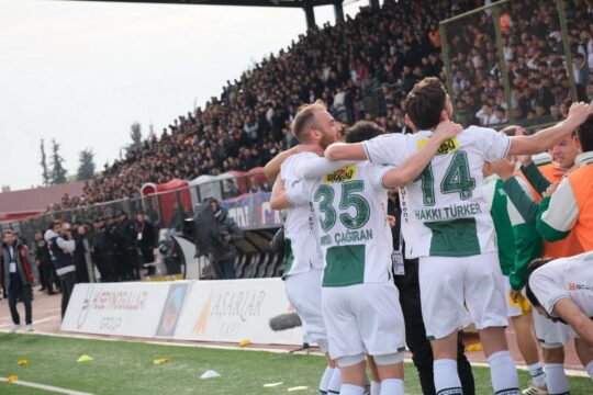 Bursaspor deplasmanda Ankara Demirspor’la karşılaşacak. Yeşil-beyazlılar, Eskişehir’de oynanacak maçı kazanır