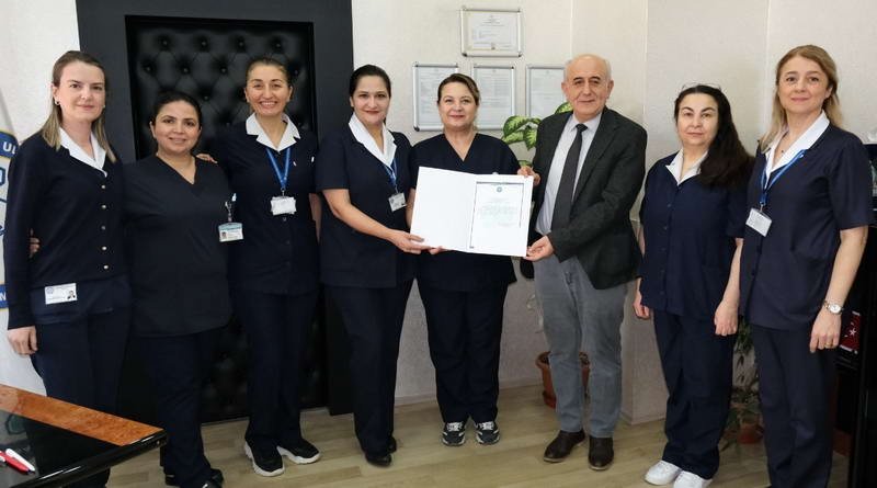 Bursa Uludağ Üniversitesi (BUÜ) Hastanesinde görev yapan hemşireler, sağlık hizmetindeki