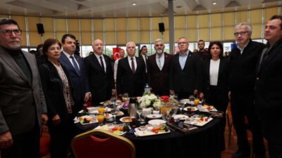 Bursa Büyükşehir Belediye Başkanı Mustafa Bozbey, 10 Ocak Çalışan Gazeteciler