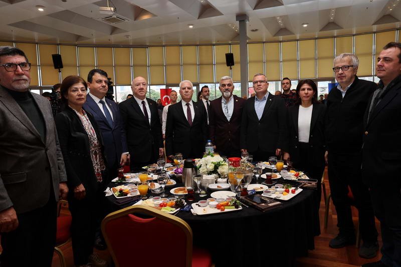 Bursa Büyükşehir Belediye Başkanı Mustafa Bozbey, 10 Ocak Çalışan Gazeteciler