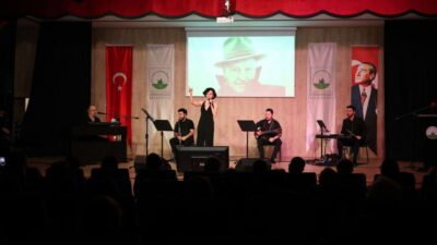 Evrensel şair Nâzım Hikmet, doğumunun 124’üncü yılında dizelerin ezgilerle harmanlandığı,