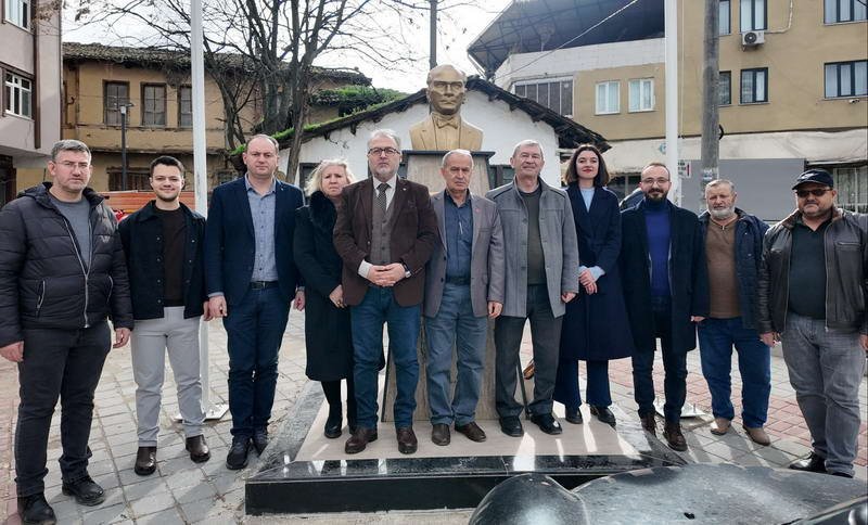 Bursa Barosu Başkanı Av. Metin Öztosun, genel sekreter Av. Yener