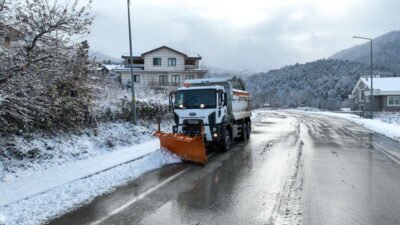 Kar yağışının sabah saat 06.00 civarında etkisini artırmasıyla alarma geçen