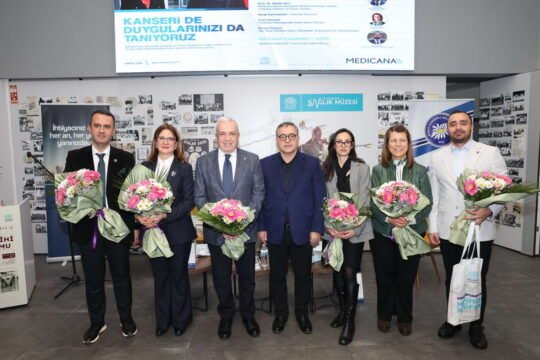 Nilüfer Belediye Başkanı Şadi Özdemir, katıldığı söyleşide pankreas kanserini nasıl