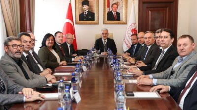 Eğitim ve Bilim İşgörenleri Sendikası Eğitim-İş Bursa Şube Başkanı Özkan