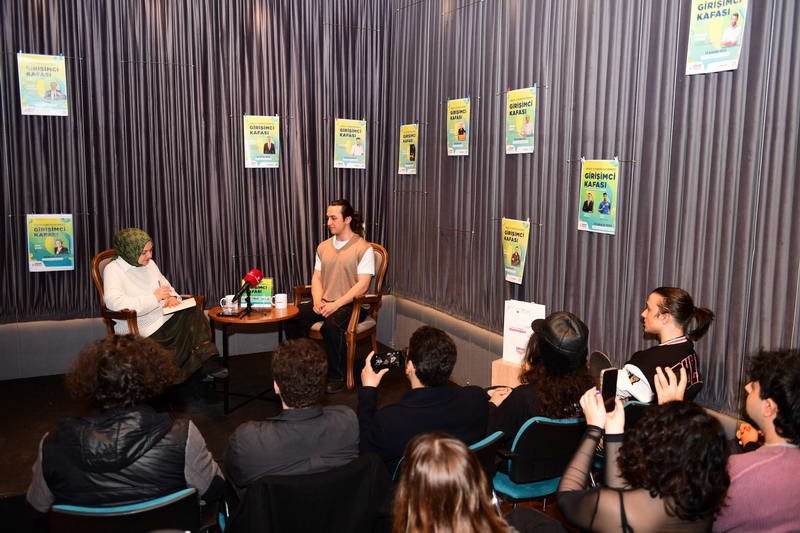 Osmangazi Belediyesi, genç girişimcileri desteklemek amacıyla düzenlediği "Girişimci Kafası Söyleşisi"
