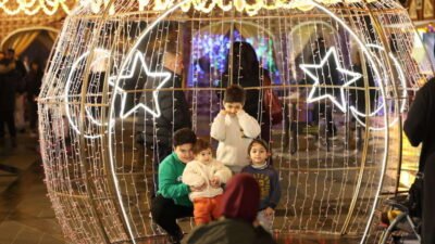 Osmangazi Belediyesi’nin düzenlediği “Osmangazi Ramazan Sokağı” etkinlikleri, yoğun ilgi görmeye